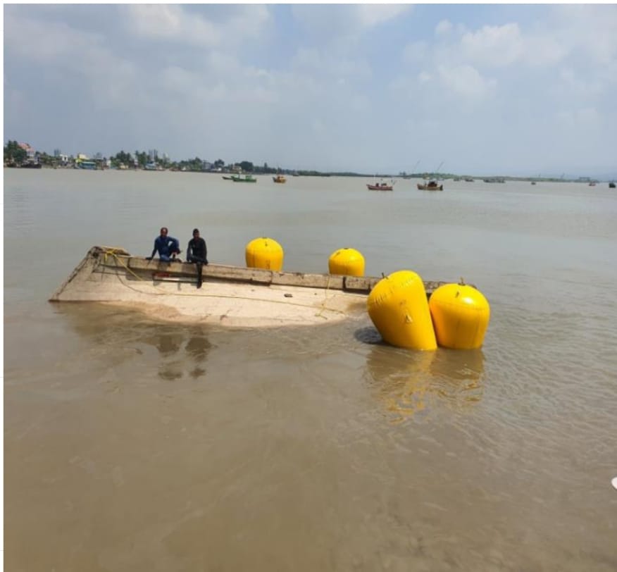 Read more about the article SALVAGING PROJECT OF BARGE